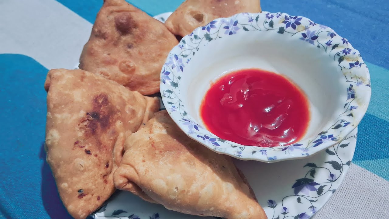 Halwai jaisa tasty samosa ....#viralvideo #vlog #indianfood #deliciousfood 