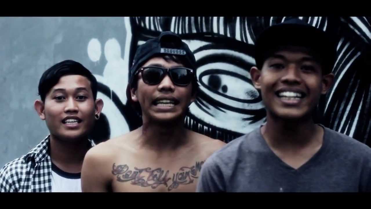TANPA BATAS - PUTRI (Official Video Clip)