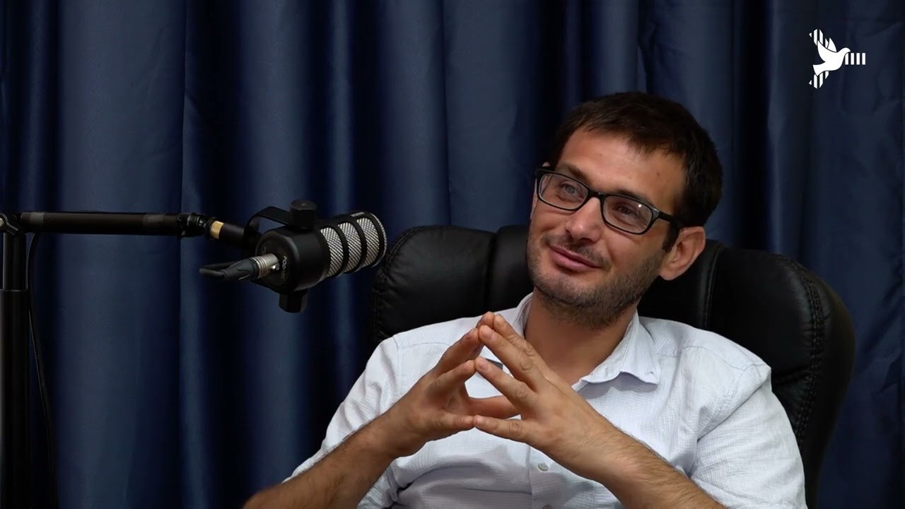 بودكاست مع الناجي من الاعتقال عامر منى