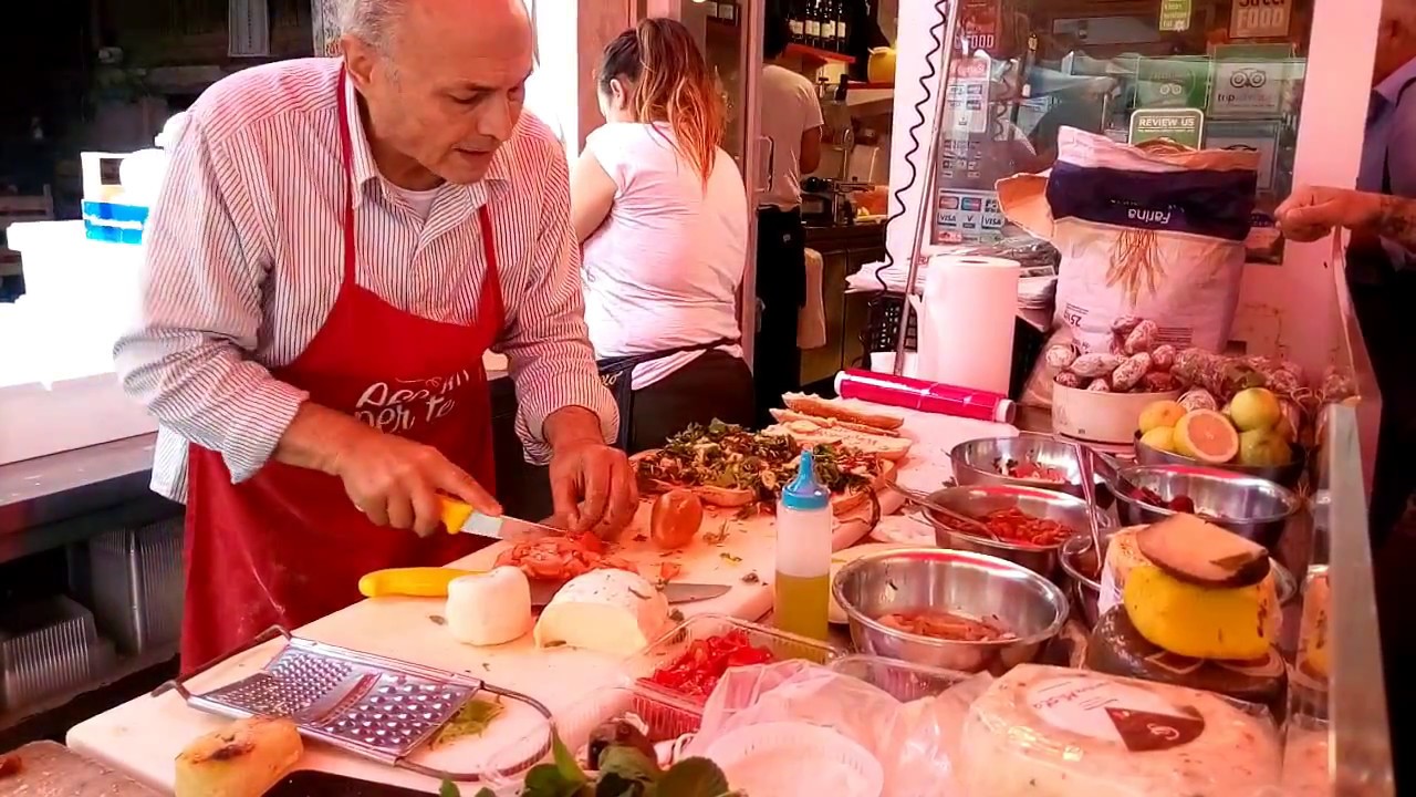 El mejor sandwich del mundo / il migliore panino del mondo / Dónde? Sólo en Siracusa, Italia