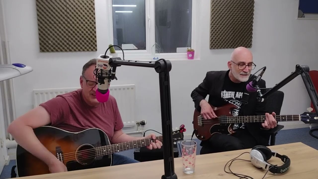 The Bob Collum Band - live at Phoenix FM