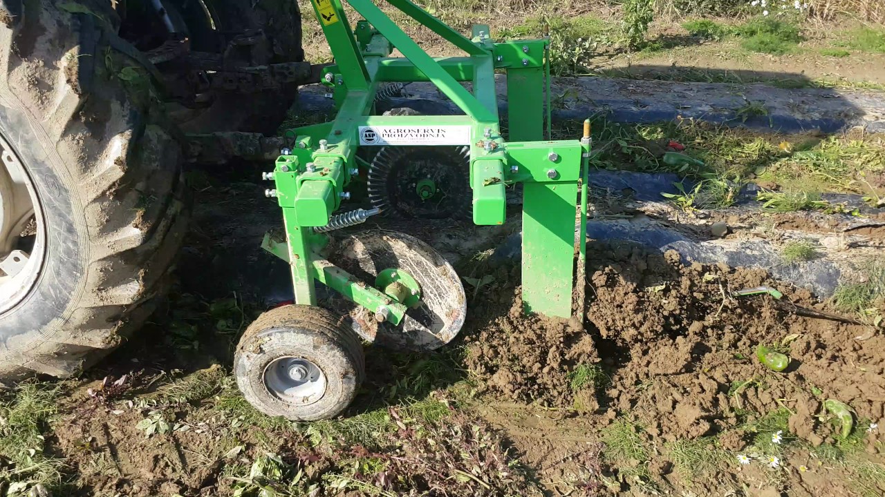Podizač mulch folije MFL 1; Mulch foil lifter machine MFL 1