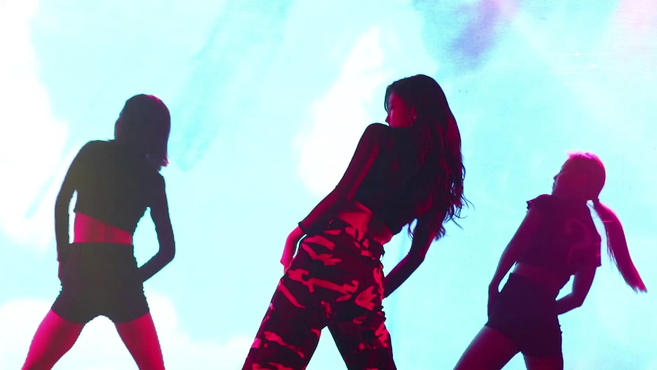 Suzy 'Move (Taemin)' @ 0526 Asia Fan Meeting Tour 