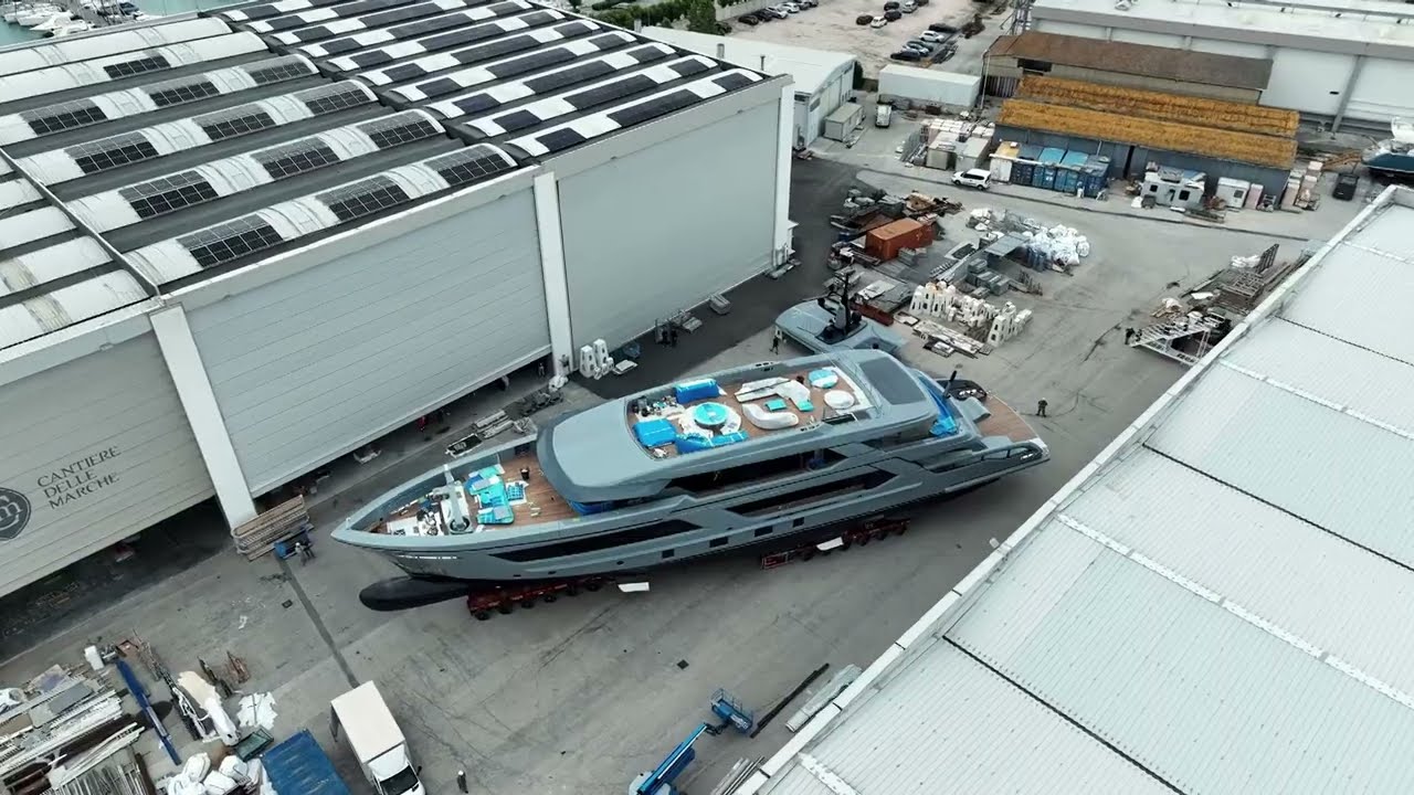 Cantiere delle Marche: varo dell'RJ155