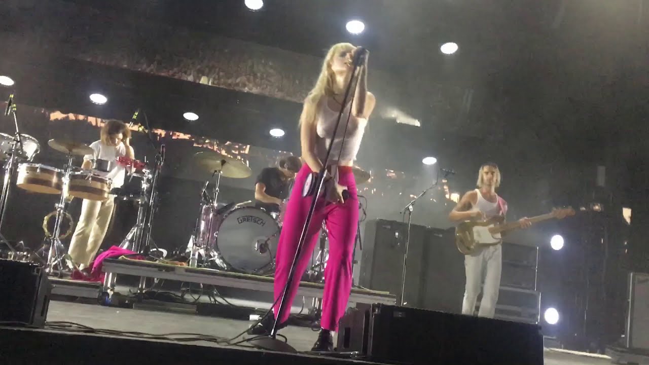 Ignorance - Paramore (Tour 5 OKC)