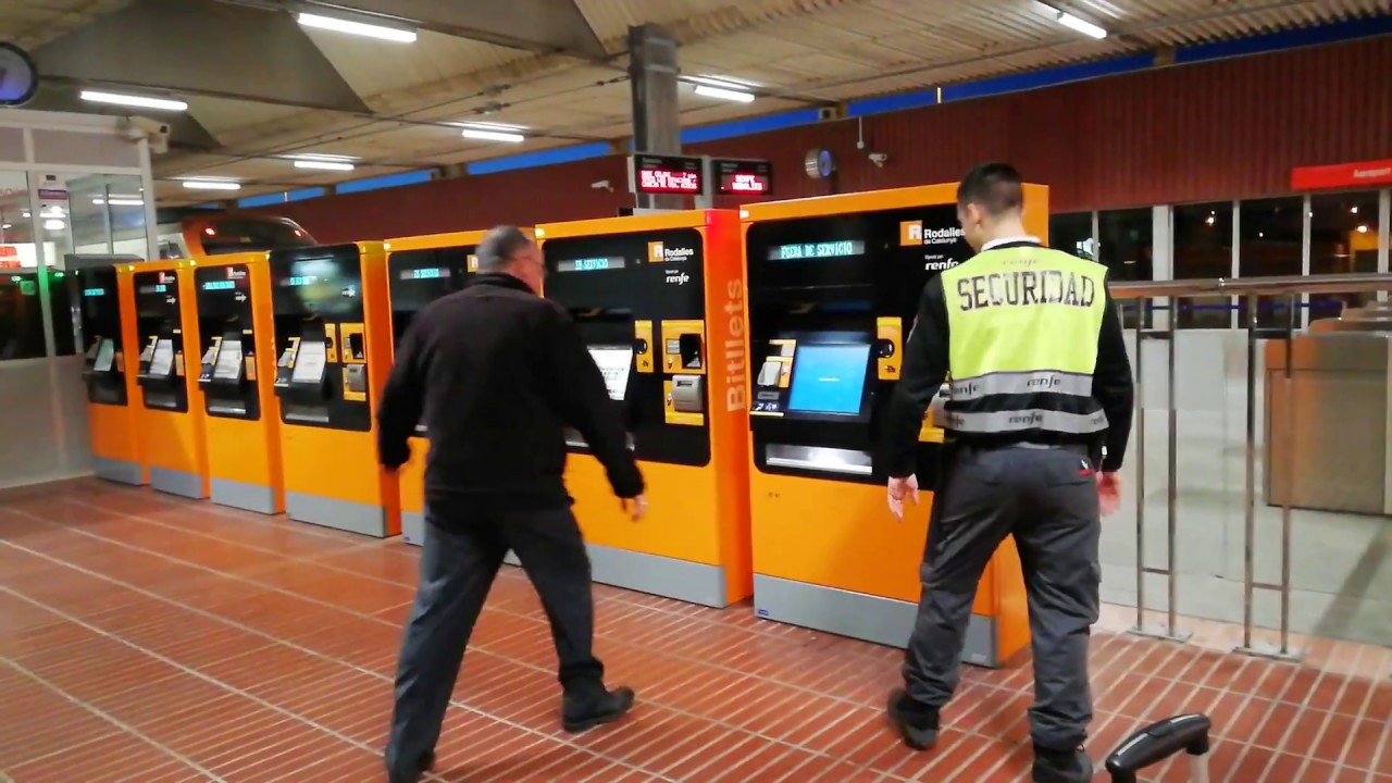 Lotnisko El Prat - dojście na pociąg R2N oraz zakup biletu