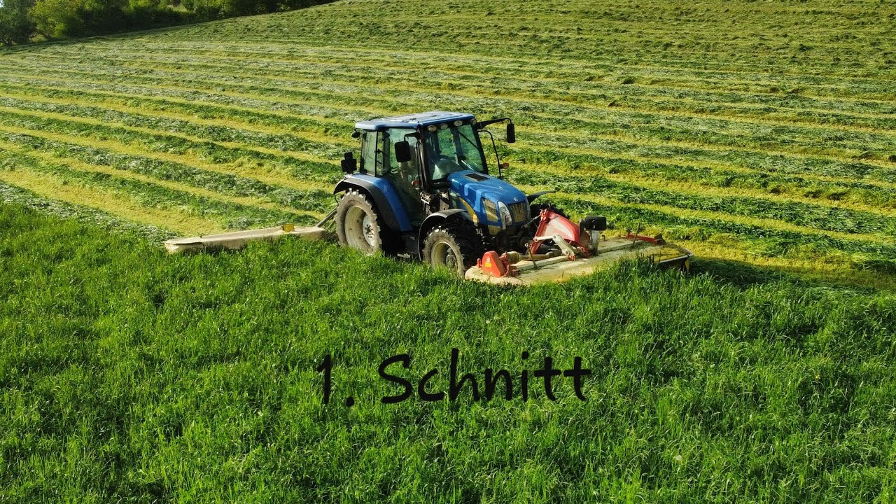 1. Schnitt Gras Mähen mit New Holland und Pöttinger, Krone Mähkombination