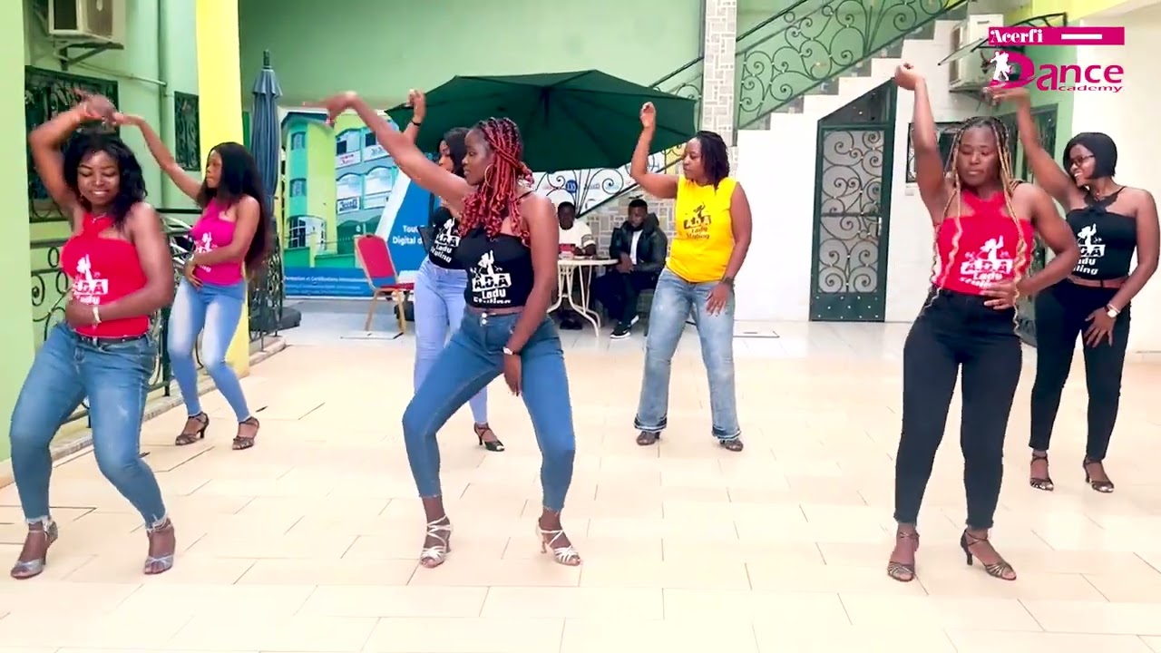 Kizomba lady styling: La fusion de la grâce et de l'émotion
