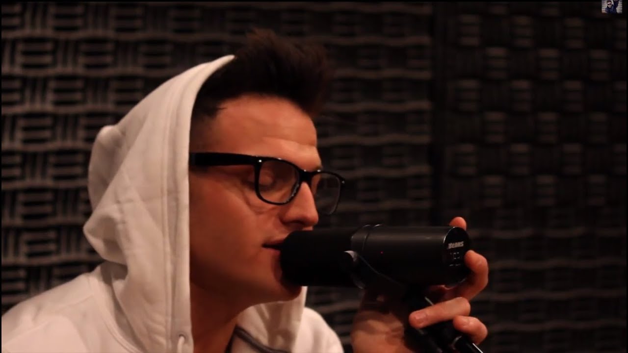 dUSTIN tAVELLA - Charity (Acoustic Version)