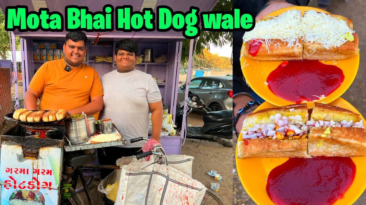Two Brothers sold full-loaded Cheese Hotdog for only Rs 60/- 🤩 Goli ki speed से बिकता hai Hotdog