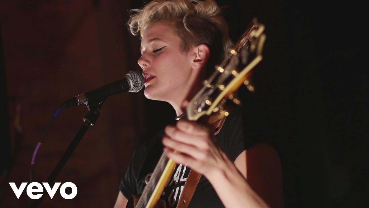 Betty Who - Exclusive Performance: Betty Who 