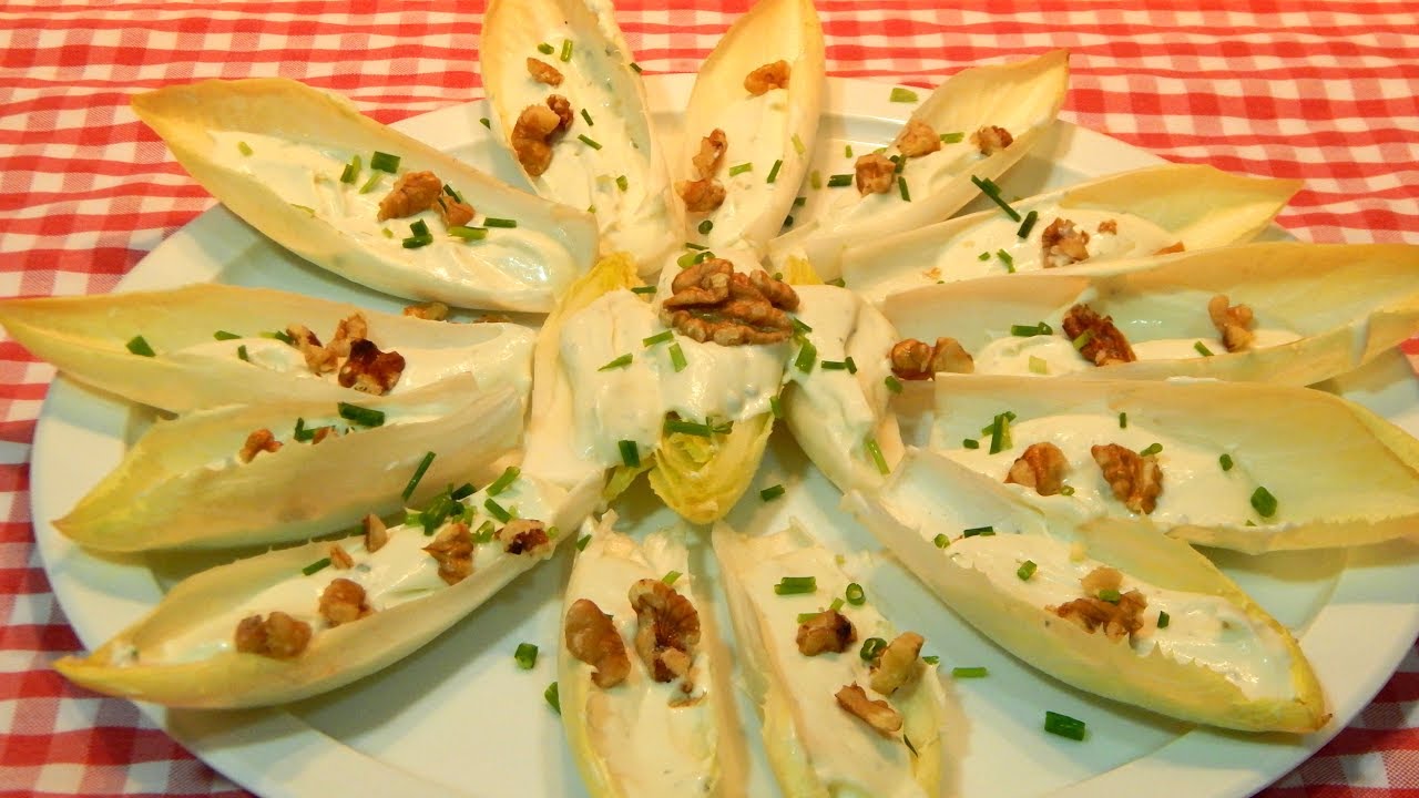 Cómo hacer endivias con salsa roquefort