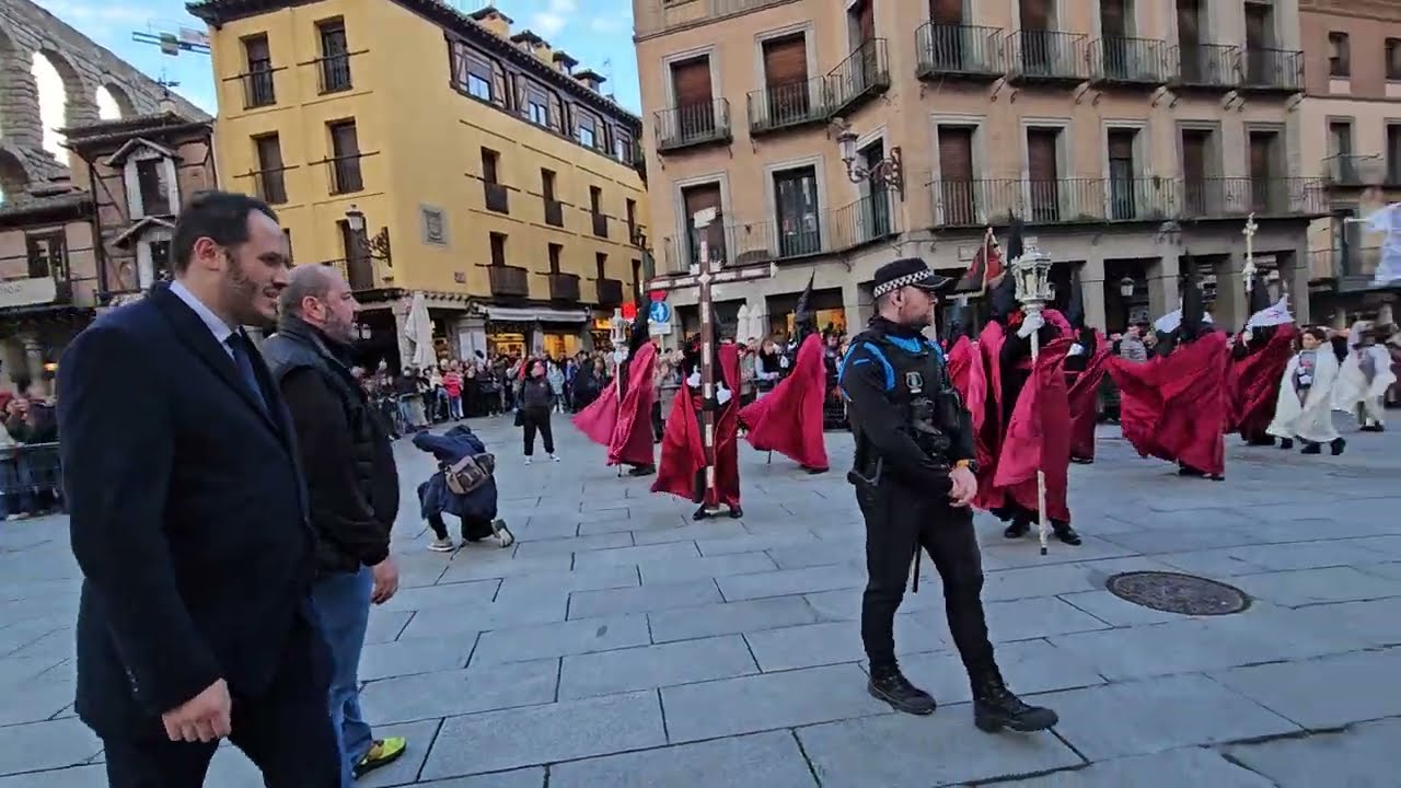 Semana Santa Segovia 2024. Jueves Santo en Segovia. Plaza Azoguejo. Paso de los pasos. 28/3/2024