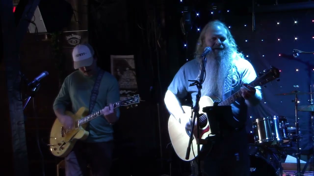 Chris Sanders Duo act 2 at foodstock 14 rustic barn 3 1 26