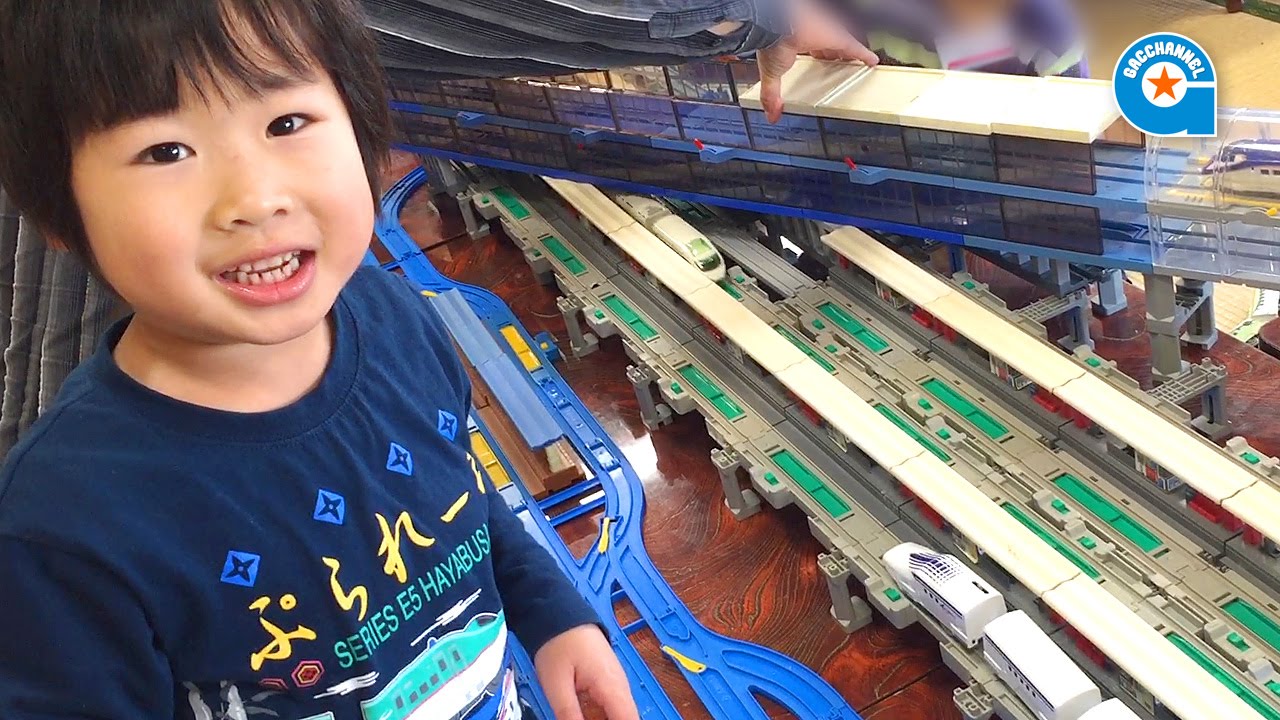 プラレール ぺたぞうでんしゃ王国に行きました【がっちゃん5歳】プラたく