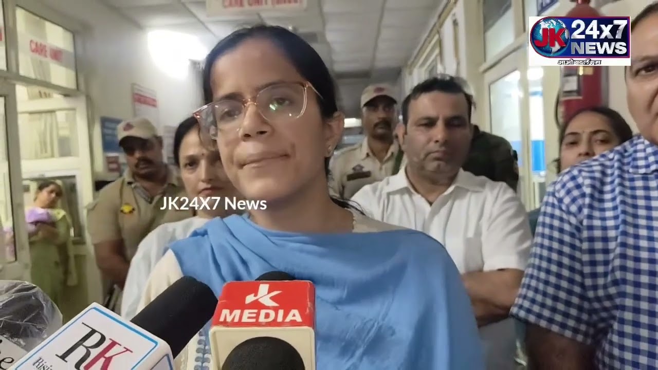 DC Samba Ayushi Sudan Visits Hospital; Congratulates Airlifted Mother Who Gave Birth to Baby Girl