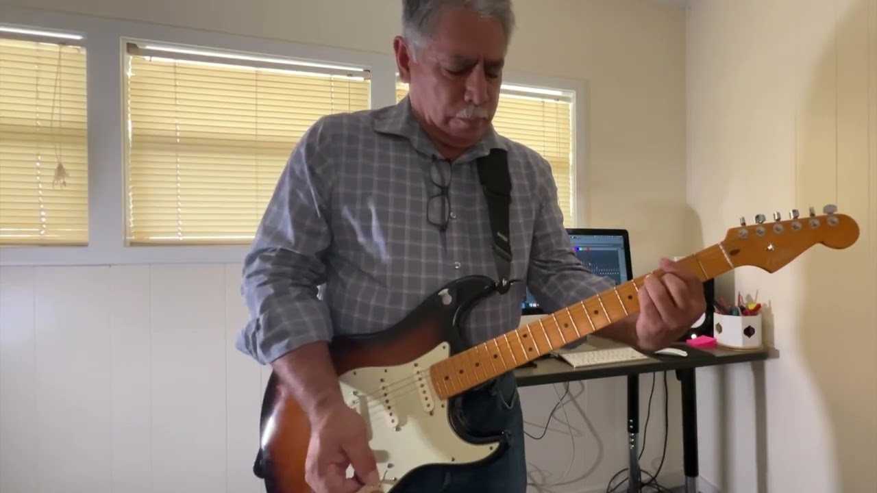 sacudiendo la polilla de (los felinos) cover by javier