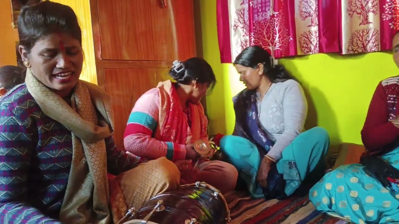 ढोल बजे गे दिया जलेगे  सभी देवताओं को मांडना लगीगे#video #kirtankebhajan #kirten #