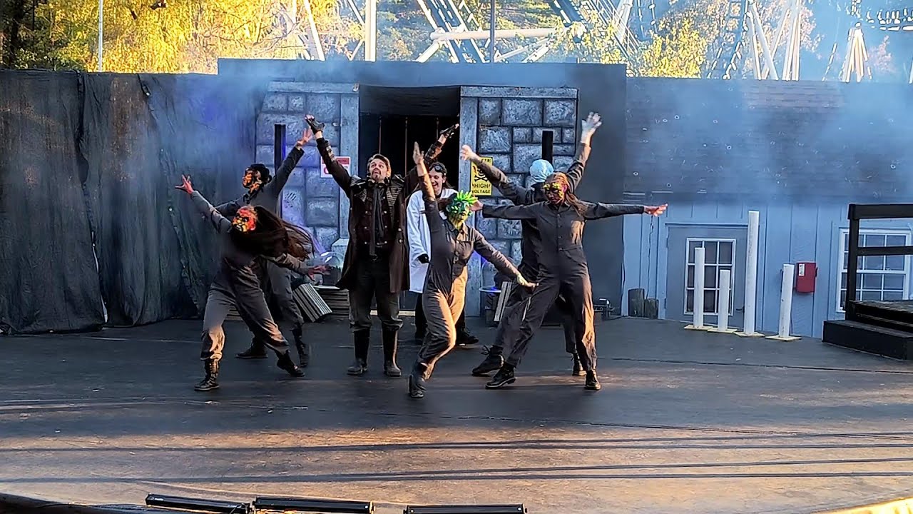 Six Flags Great Escape Fright Fest - Caged