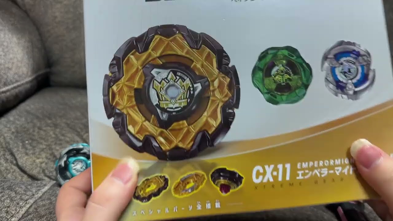 Beyblade X Emperor Might Deck Set and Wolf Hunt Booster [Unboxing]