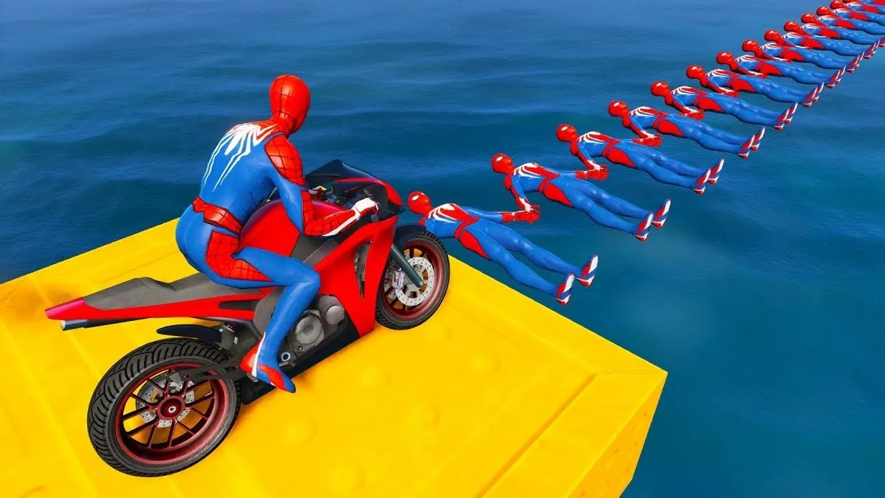 الأبطال الخارقين على القضبان دوامة قمع جسر 🏍️🐱‍SPIDER MAN!on Motorcycle in Spiral Bridge Stunt Rid 2