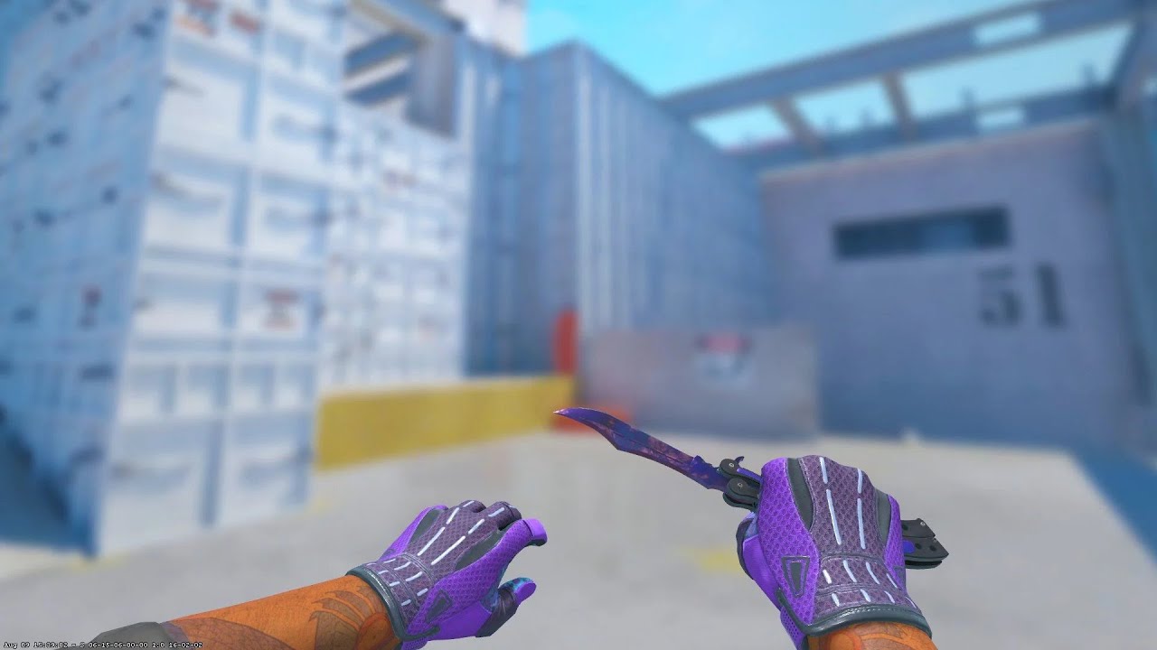 valorant player tries cs2 (200h in game)