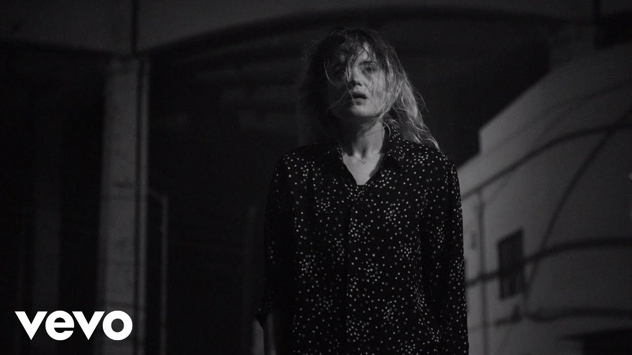 The Dead Weather - I Feel Love (Every Million Miles)