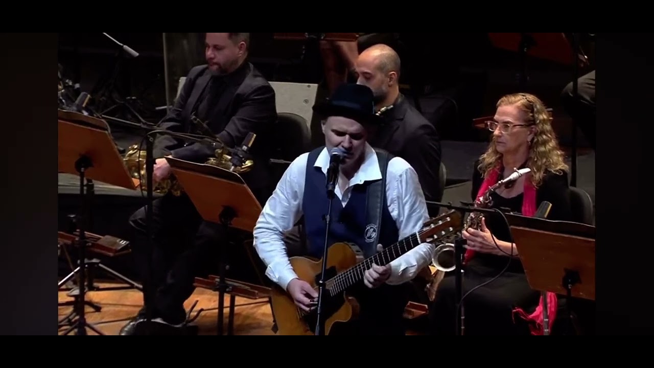 João Suplicy e Brasil Jazz Sinfônica interpretam Retalhos de Cetim (Benito di Paula)