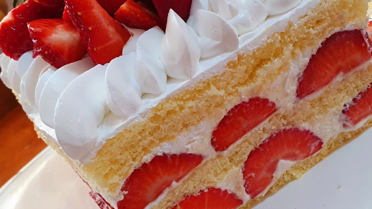 Charlotte aux fraises 🍓🍓شارلوت بالفراولة