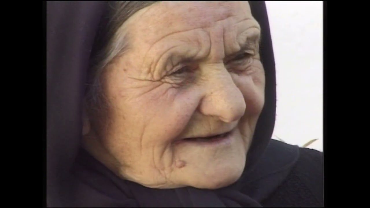 Βασίλω Γκαντάρα, η θυγατέρα του λήσταρχου Θωμά Γκαντάρα (Σεπτέμβριος 2000).