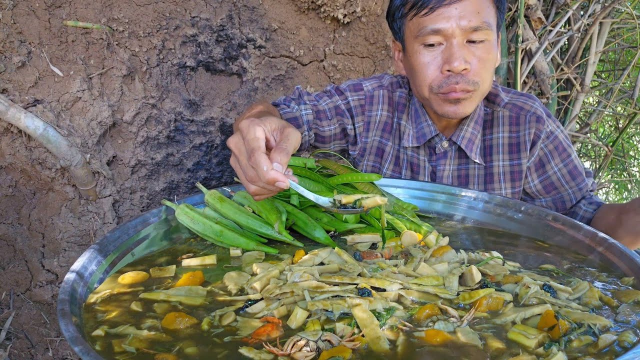 แกงหน่อไม้สดๆหามาใหม่ๆ - ແກງນໍ່ໄມ້ຮ້ອນໆ #หน่อไม้ #แกงหน่อไม้  #บัวไล
