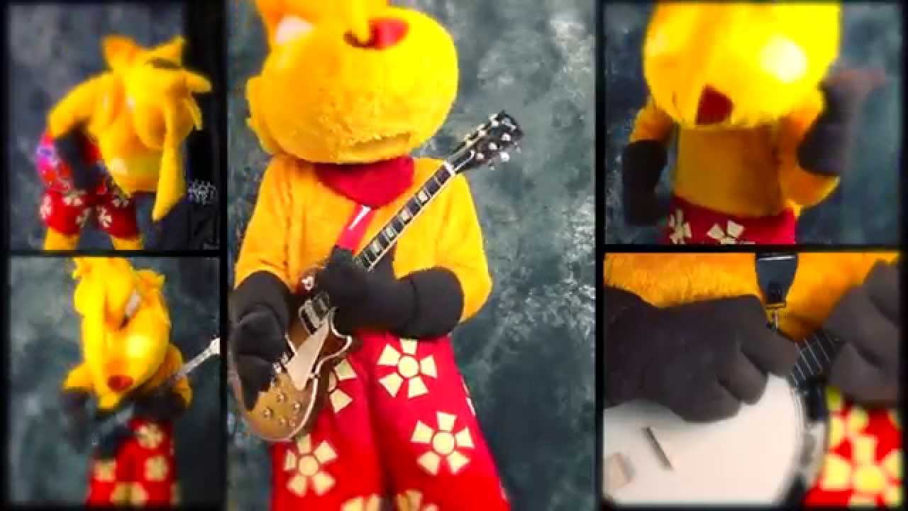 TY the Tasmanian Tiger plays the TY the Tasmanian Tiger theme