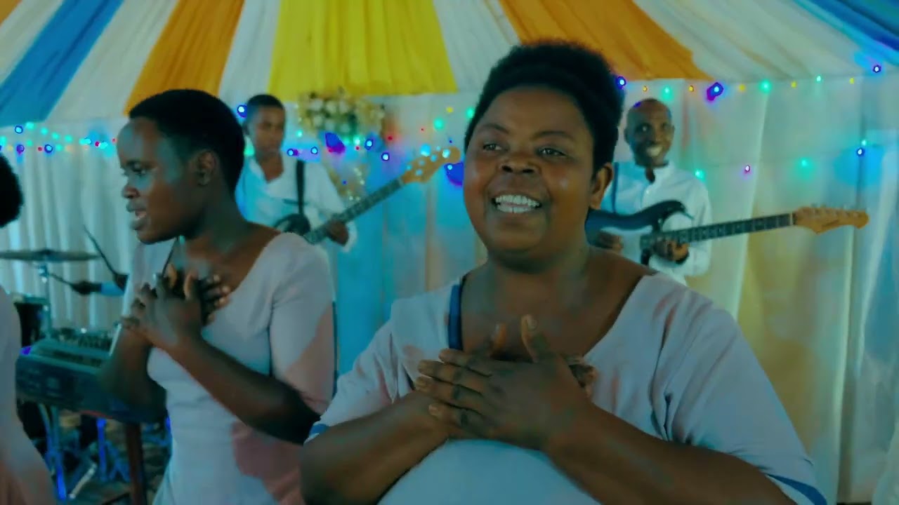 WARATUZIGAMYE By Ijwi ry'amahoro Choir AEBR Mwurire