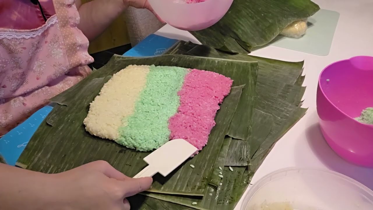 246. Bánh tét hay gọi Bánh tết 