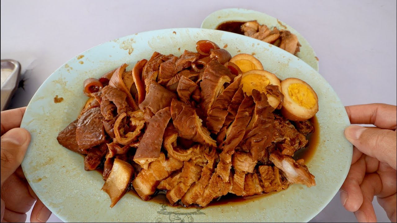 (SHORTS) Is this the best KWAY CHAP stall? Or is it meh... (Old Airport Road Food Centre, Singapore)