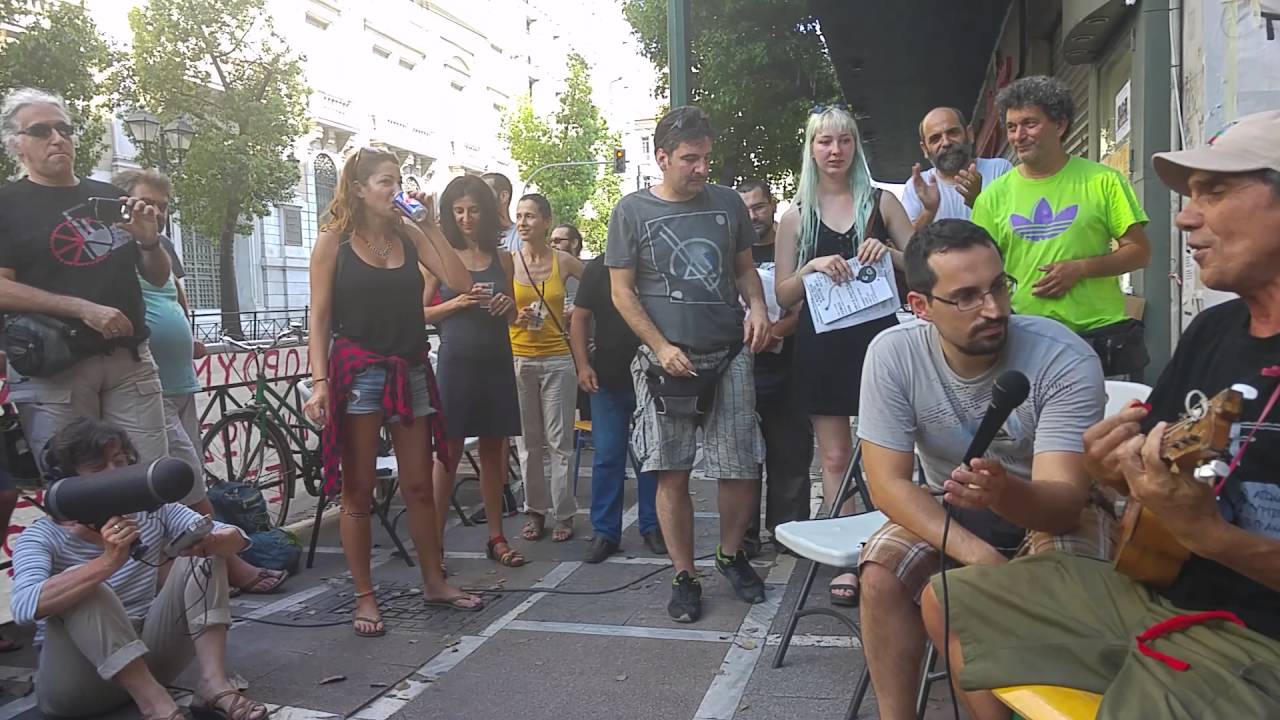Manu Chao plays Clandestino with the workers of occupied factory VIOME