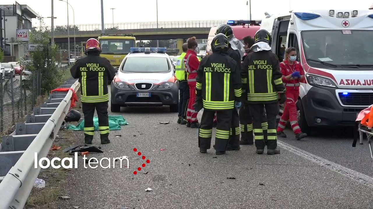 Incidente SS36 all'altezza di Lissone, muore una donna in moto: l'automobilista scappa, poi preso