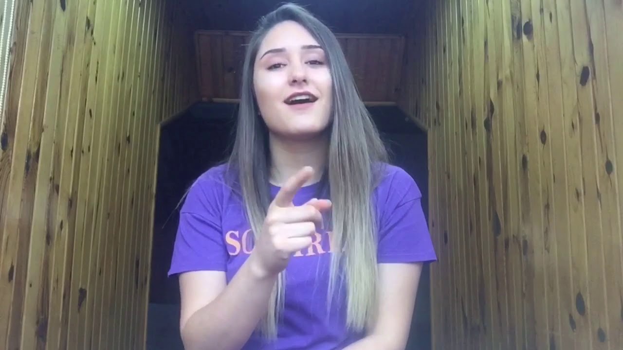 Tuğçe Kandemir - Gülü Soldurmam (İşaret Dili)