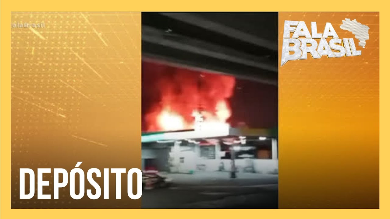 Incêndio atinge depósito da Receita Federal no Porto de Santos (SP)
