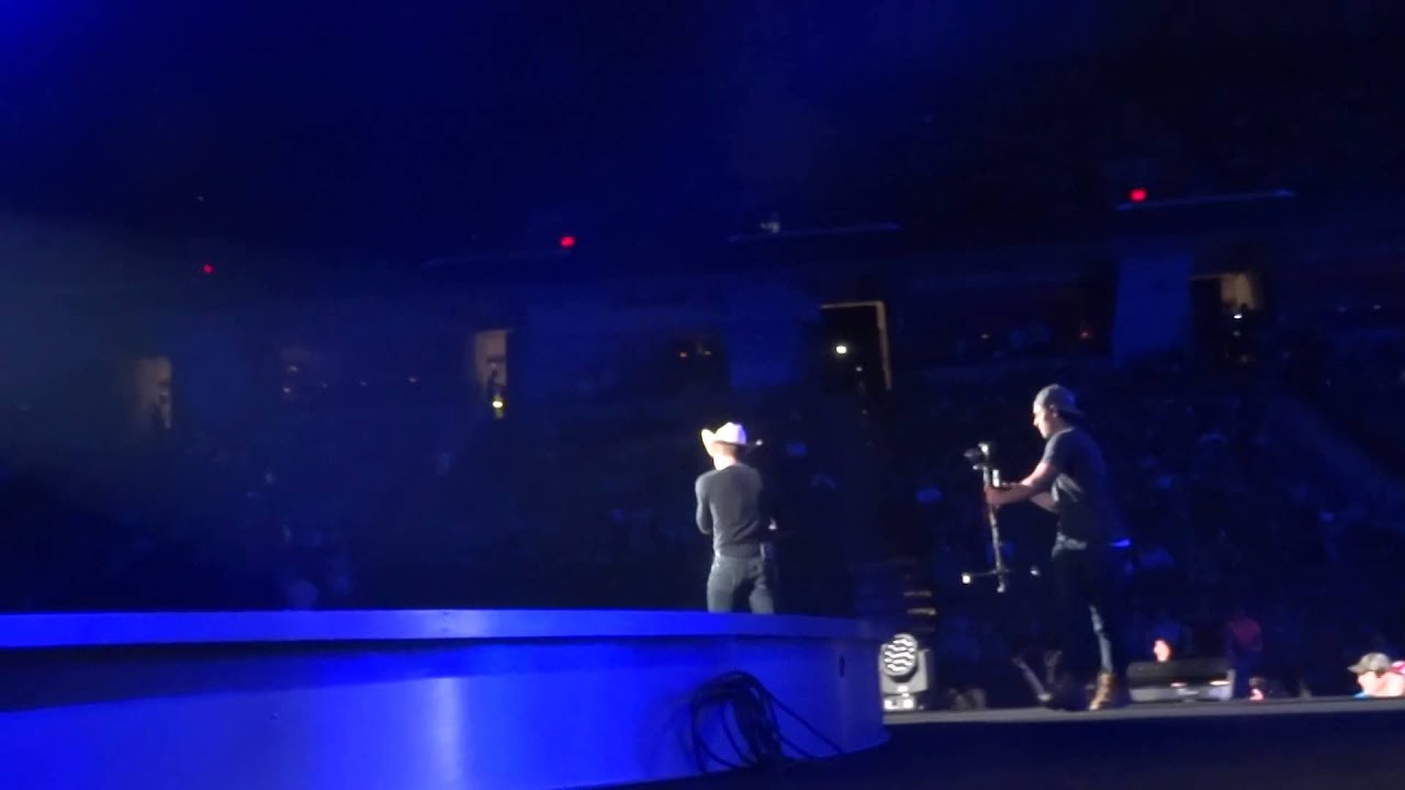 Mind Reader-Dustin Lynch @ The First Ontario Centre in Hamilton