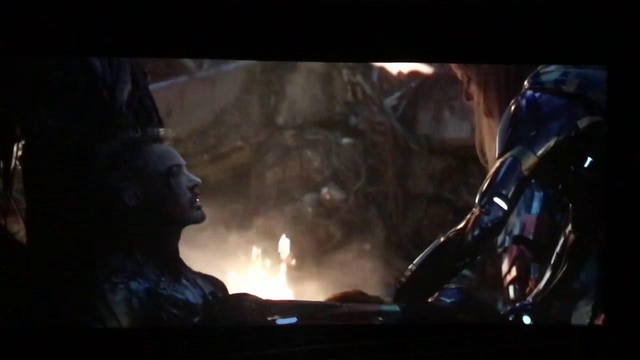 [SPOILER] Tony Death Scene+ Audience reacts Avengers Endgame