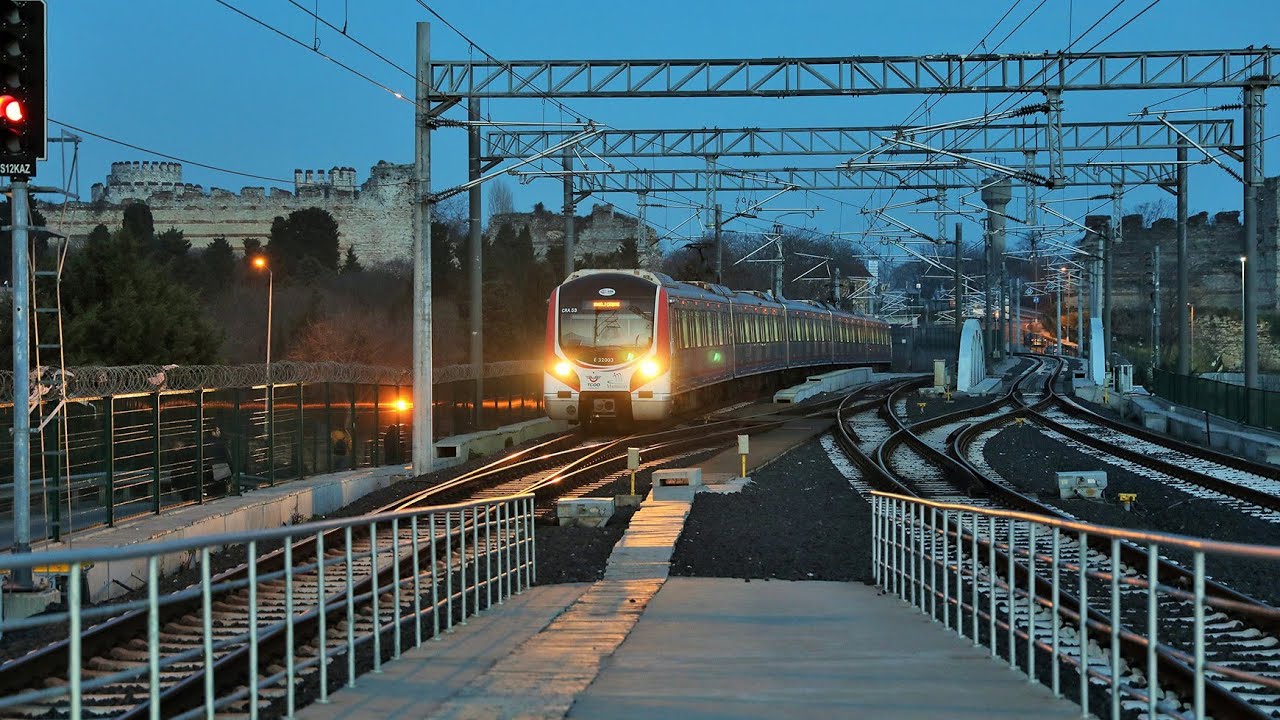 İstanbul'da Marmaray ile Ataköy - Pendik Arasında Seyahat