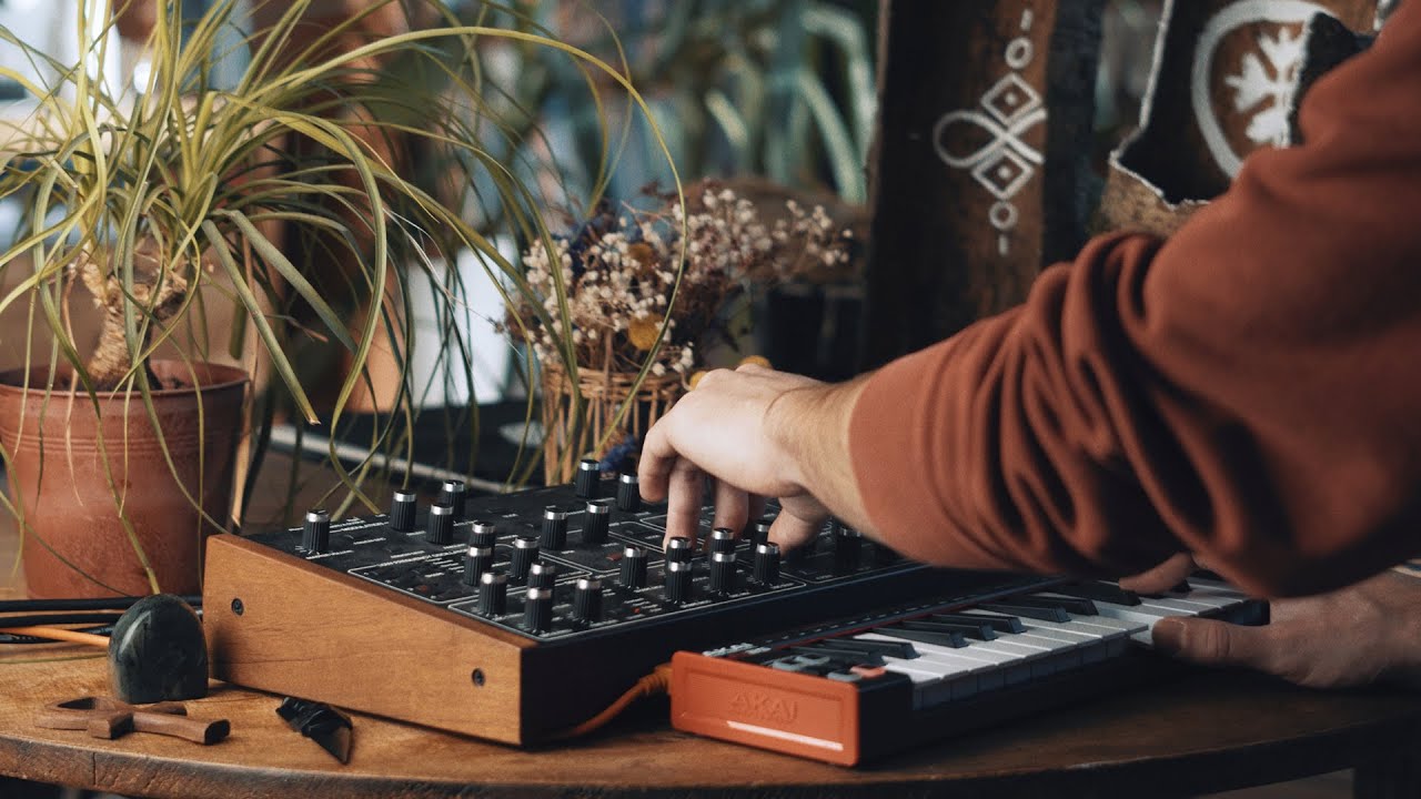 30 Minutes of Soft Ambient for Deep Work - Warm Analog Pads