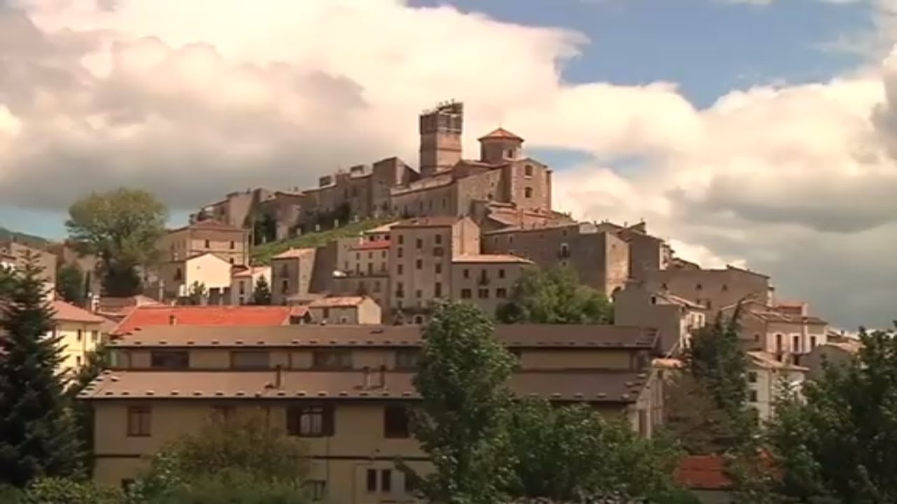 Rai - I borghi pi&ugrave; belli d'Italia - Un programma di Roberto Vecchi - Castel del Monte