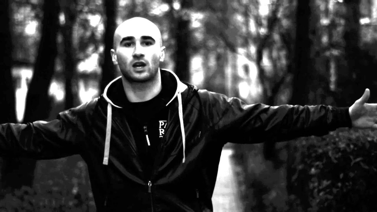 CWZ- Człowiek wiecznie zagubiony ( Official Video )