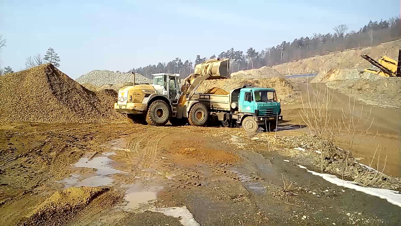Tatra 815 S3 T1 V10 + vlek BSS a Liebher 544