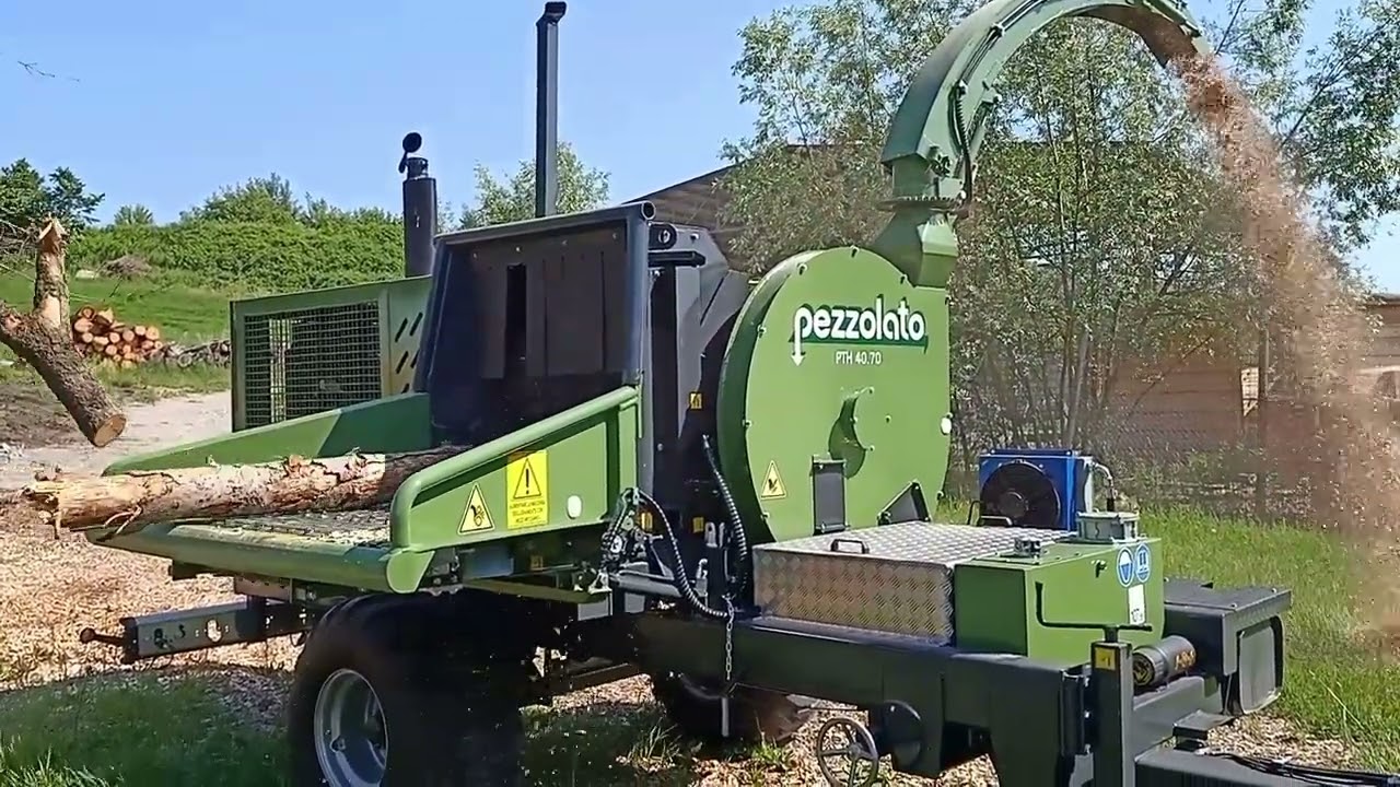 PEZZOLATO PTH 40.70 M - Self-propelled drum chipper with 200 hp John DEERE engine