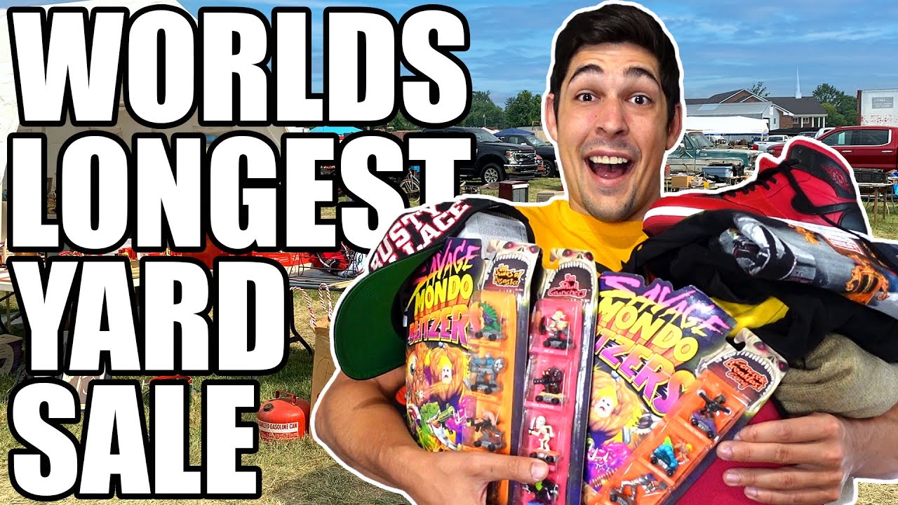 I Went To The WORLDS LONGEST YARD SALE - Day 1