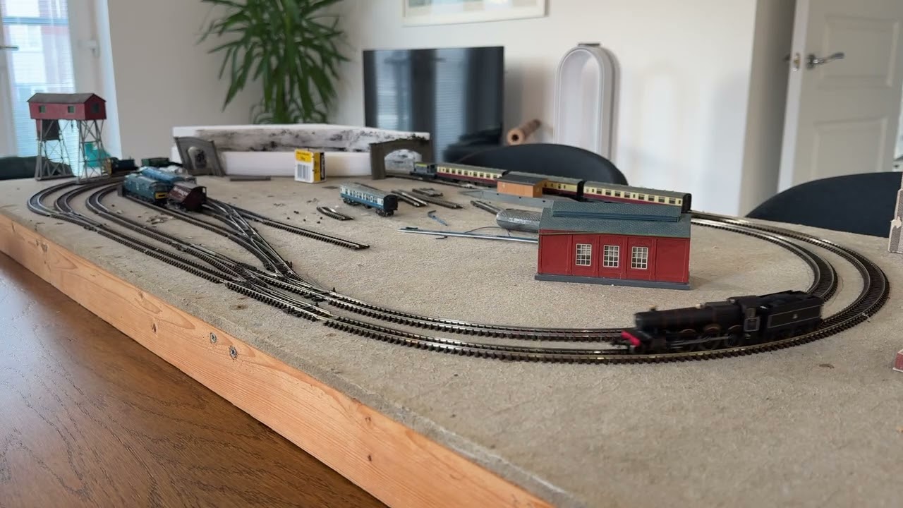 Dapol Loco – N Gauge Service & Tender Wheel Alignment Repair