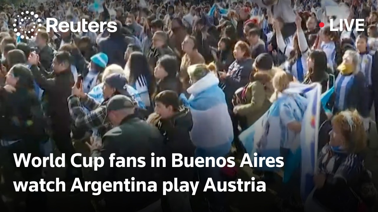 LIVE: World Cup fans in Buenos Aires watch Argentina play Austria ⚽